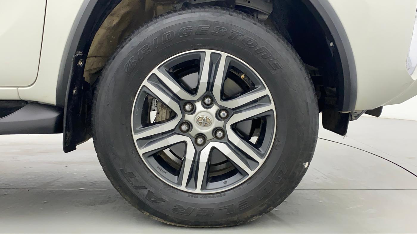 2018 Toyota Fortuner 2.8 4x2 AT, Diesel, Automatic, 86,567 km, Right Front Wheel