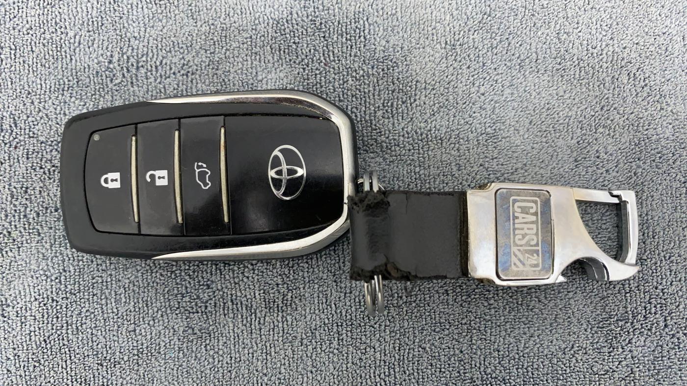 2018 Toyota Fortuner 2.8 4x2 AT, Diesel, Automatic, 86,567 km, Key Close Up