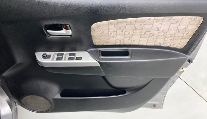 2015 Maruti Wagon R 1.0 VXI, Petrol, Manual, 67,322 km, Driver Side Door Panels Control