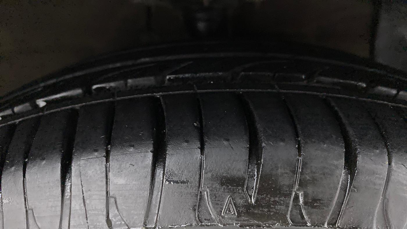 2016 Hyundai Grand i10 ASTA AT 1.2 KAPPA VTVT, Petrol, Automatic, 58,337 km, Right Front Tyre Tread