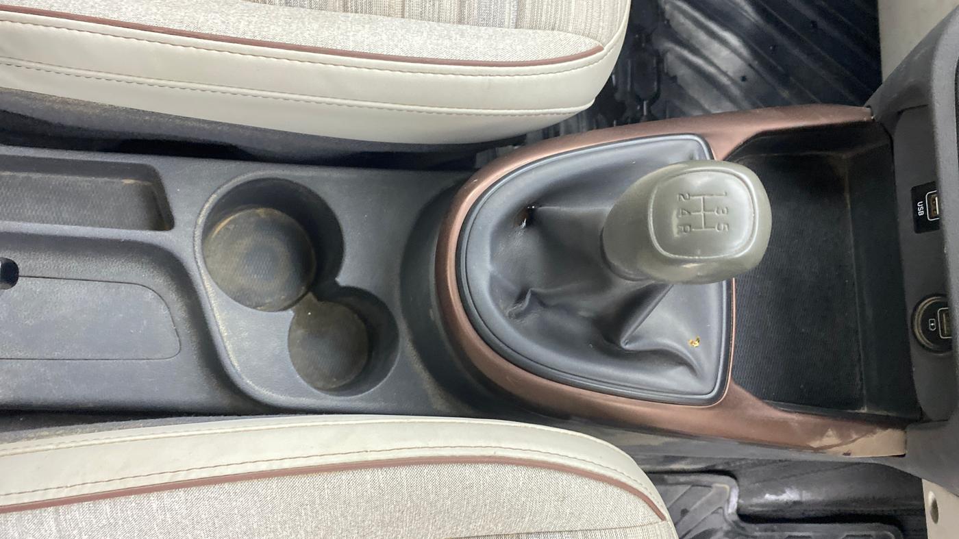2021 Hyundai AURA S 1.2 CNG, CNG, Manual, 1,19,495 km, Gear Lever