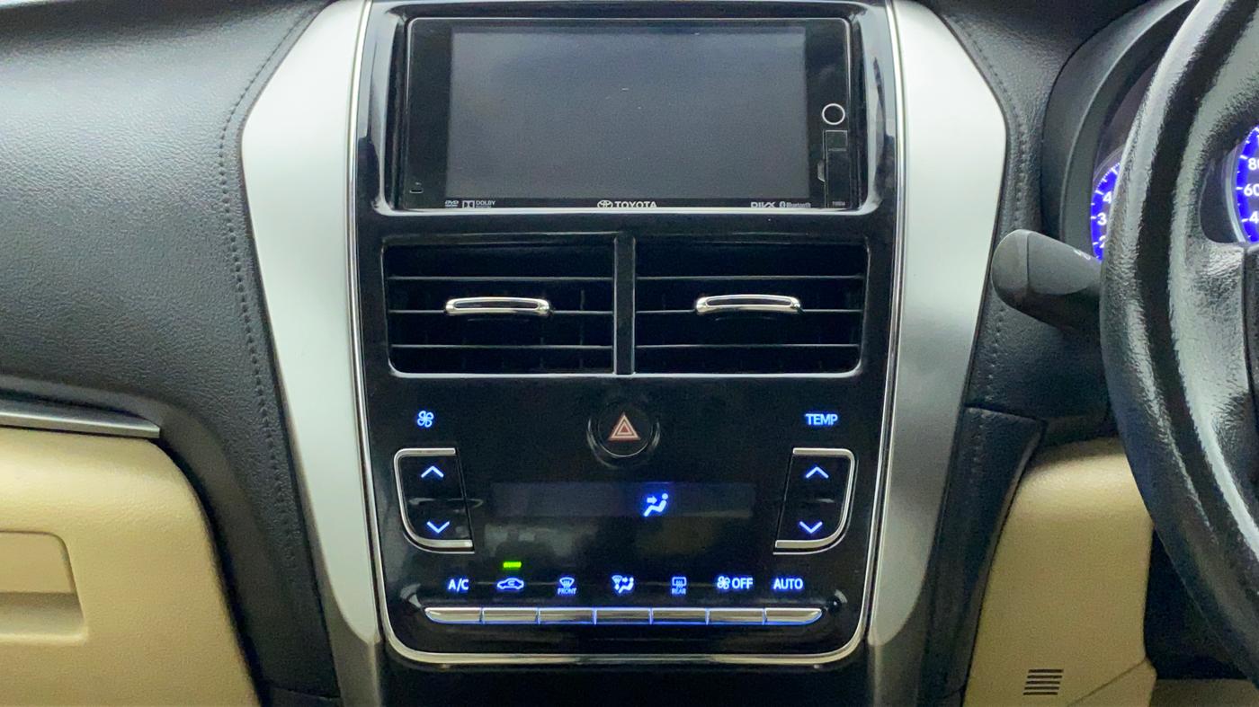 2018 Toyota YARIS VX CVT, Petrol, Automatic, 40,463 km, Air Conditioner