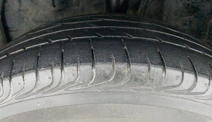 2018 Toyota YARIS VX CVT, Petrol, Automatic, 40,463 km, Left Front Tyre Tread