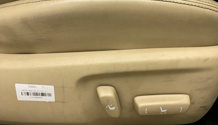 2018 Toyota YARIS VX CVT, Petrol, Automatic, 40,463 km, Driver Side Adjustment Panel