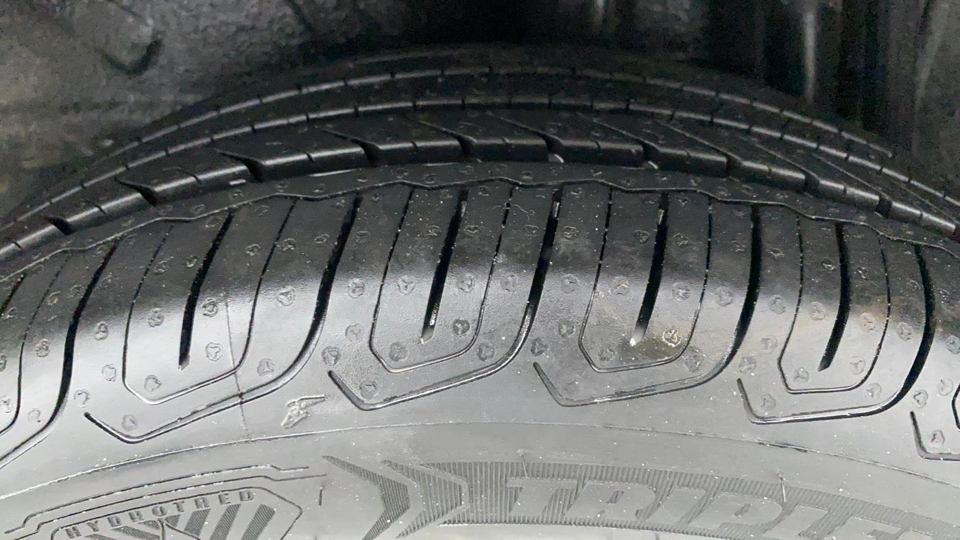 2018 Toyota YARIS VX CVT, Petrol, Automatic, 40,463 km, Left Rear Tyre Tread