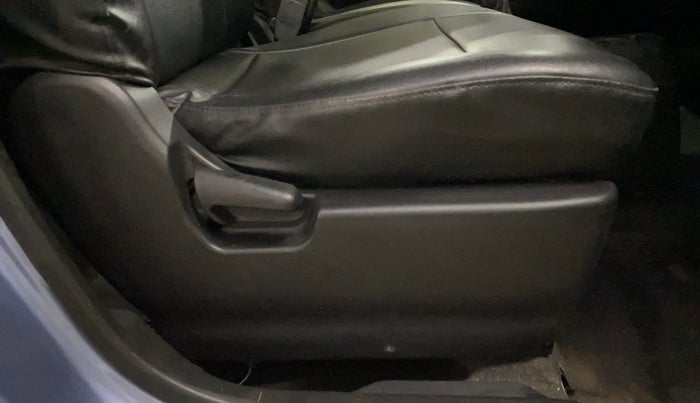 2013 Maruti Wagon R 1.0 LXI, Petrol, Manual, 65,477 km, Driver Side Adjustment Panel