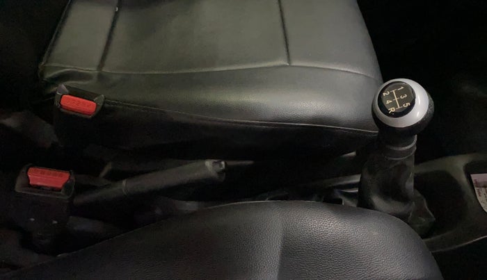 2013 Maruti Wagon R 1.0 LXI, Petrol, Manual, 65,477 km, Gear Lever