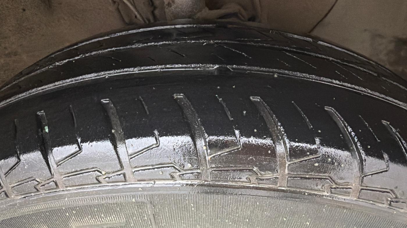 2016 Hyundai Elite i20 MAGNA 1.2, Petrol, Manual, 75,110 km, Right Front Tyre Tread