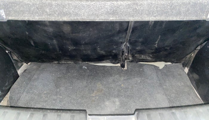 2015 Maruti Swift LXI (O), Petrol, Manual, 78,136 km, Boot Inside