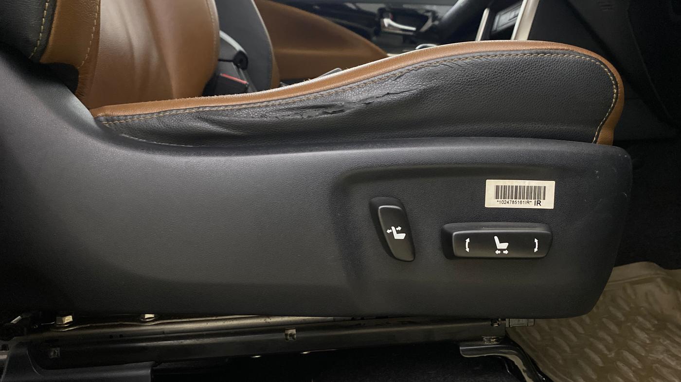 2018 Toyota Innova Crysta 2.8 ZX AT 7 STR, Diesel, Automatic, 29,516 km, Driver Side Adjustment Panel