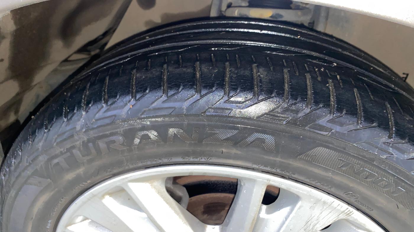 2018 Toyota Innova Crysta 2.8 ZX AT 7 STR, Diesel, Automatic, 29,516 km, Right Front Tyre Tread