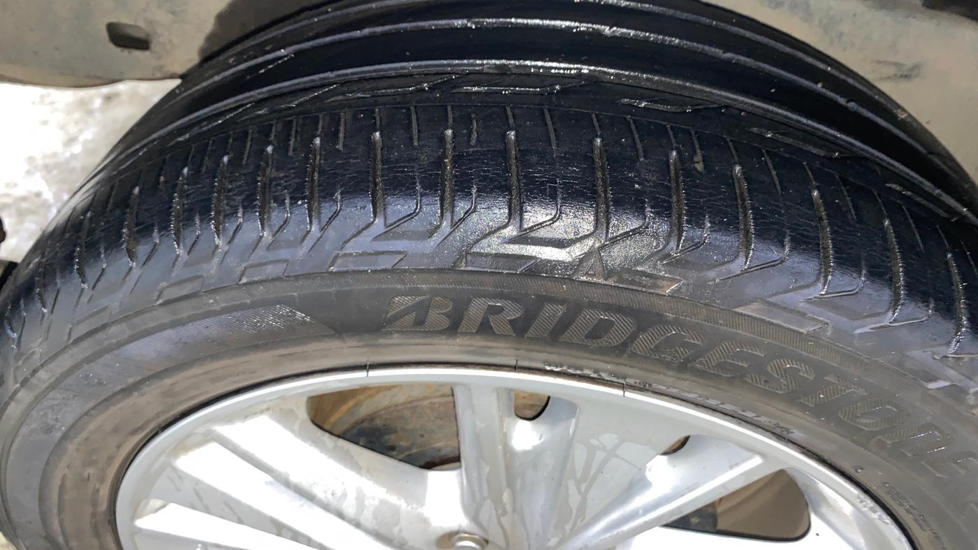 2018 Toyota Innova Crysta 2.8 ZX AT 7 STR, Diesel, Automatic, 29,516 km, Right Rear Tyre Tread