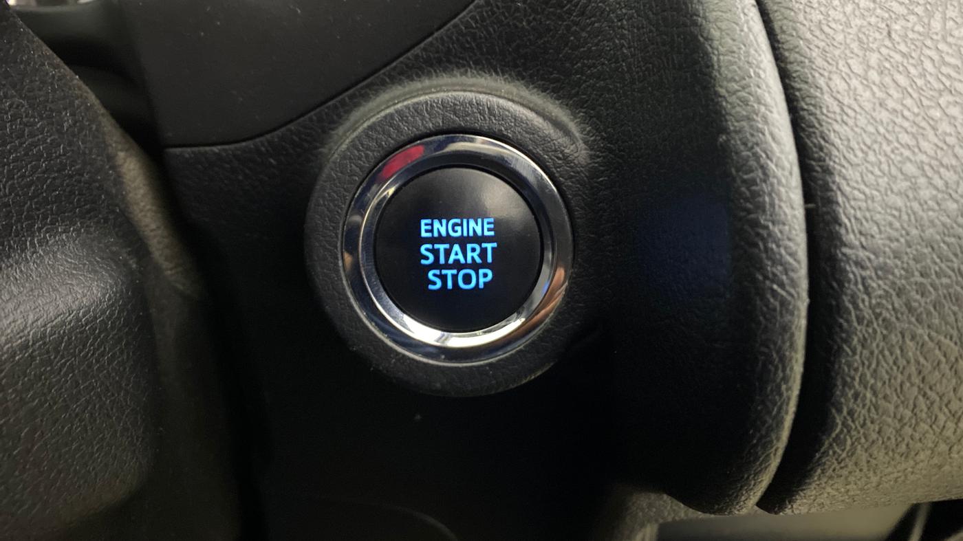 2018 Toyota Innova Crysta 2.8 ZX AT 7 STR, Diesel, Automatic, 29,516 km, Keyless Start/ Stop Button