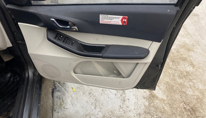 2024 Tata Tiago XZA PLUS PETROL, Petrol, Automatic, 22,141 km, Driver Side Door Panels Control