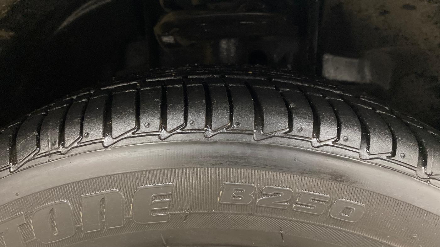 2024 Tata Tiago XZA PLUS PETROL, Petrol, Automatic, 22,141 km, Right Front Tyre Tread
