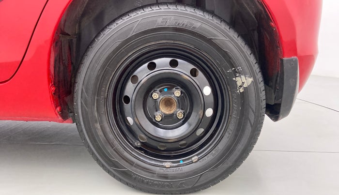 2015 Maruti Swift VXI D, Petrol, Manual, 76,261 km, Left Rear Wheel