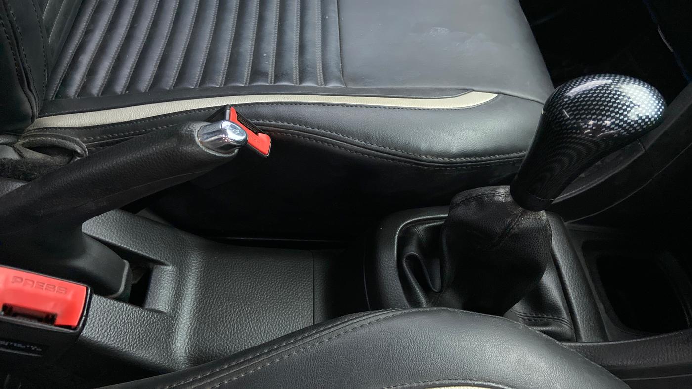 2015 Maruti Swift VXI D, Petrol, Manual, 76,261 km, Gear Lever