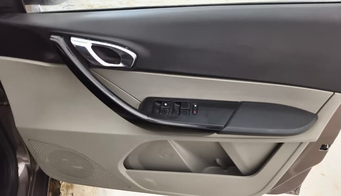 2017 Tata Tiago XZA PETROL, Petrol, Automatic, 42,068 km, Driver Side Door Panels Control