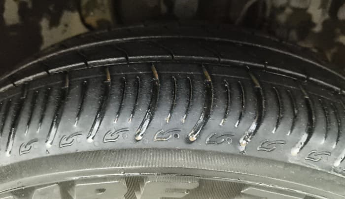 2017 Tata Tiago XZA PETROL, Petrol, Automatic, 42,068 km, Right Front Tyre Tread