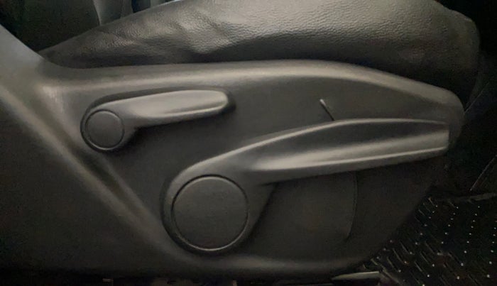 2018 Jeep Compass SPORT 1.4 PETROL, Petrol, Manual, 47,593 km, Driver Side Adjustment Panel