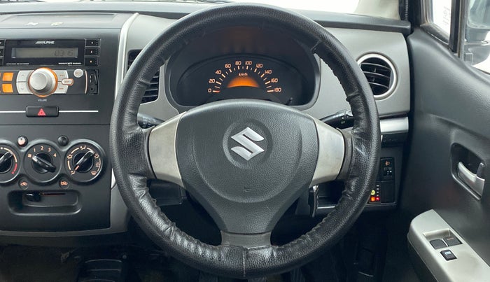 2012 Maruti Wagon R 1.0 LXI CNG, CNG, Manual, 82,713 km, Steering Wheel Close Up