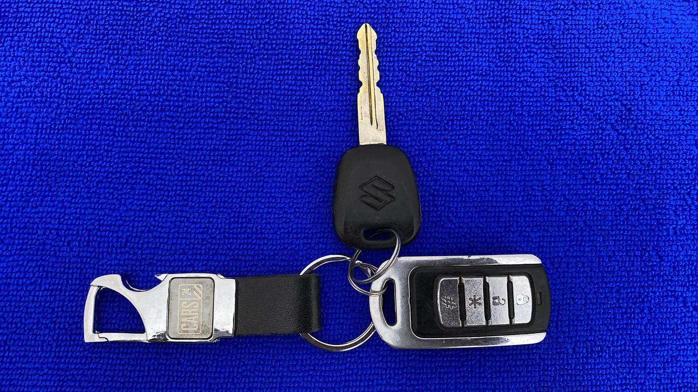 2012 Maruti Wagon R 1.0 LXI CNG, CNG, Manual, 82,713 km, Key Close Up