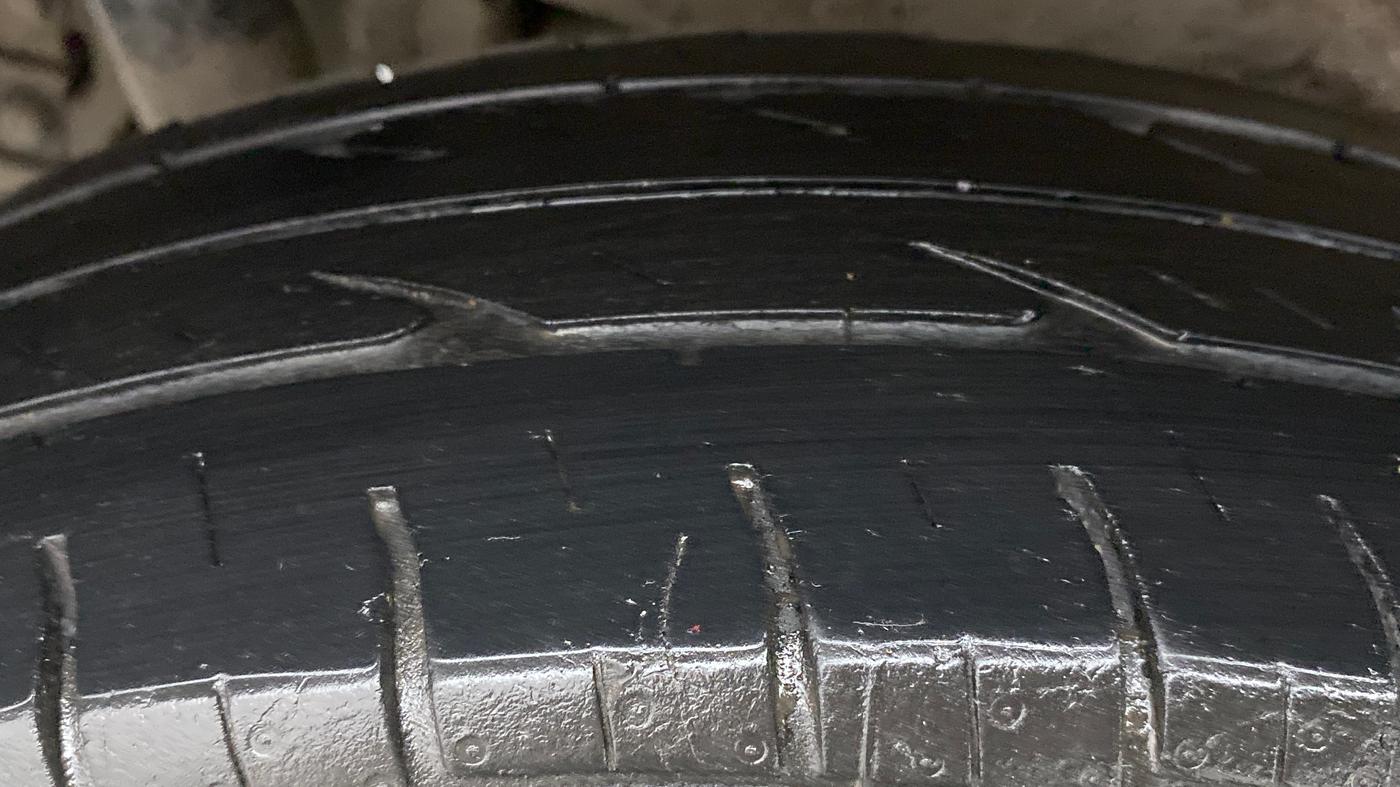 2012 Maruti Wagon R 1.0 LXI CNG, CNG, Manual, 82,713 km, Right Rear Tyre Tread