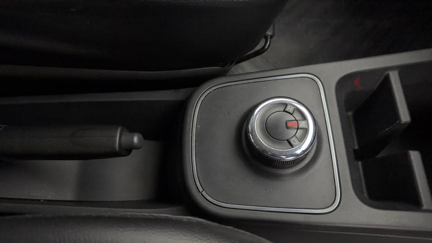 2020 Renault Kwid RXT 1.0 AMT (O), Petrol, Automatic, 35,918 km, Gear Lever