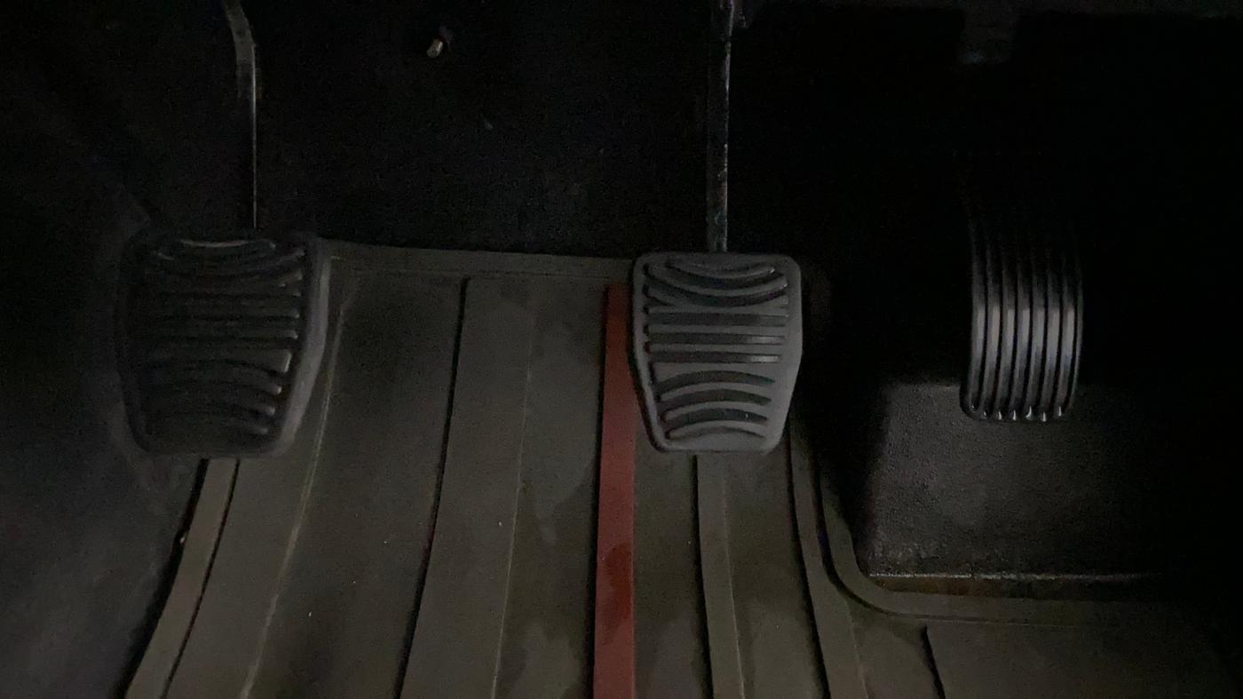 2020 Mahindra Thar LX D 4*4 MT HT, Diesel, Manual, 50,181 km, Pedals