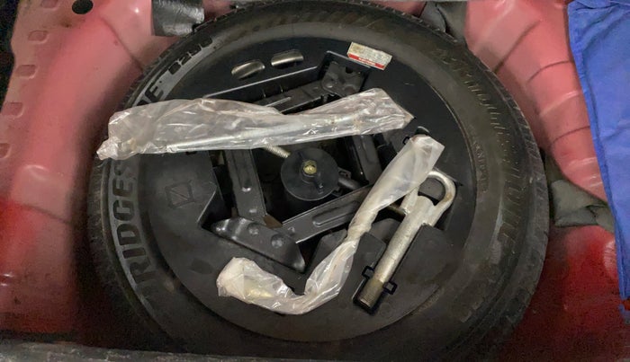 2018 Mahindra KUV 100 NXT K2 P 6 STR, Petrol, Manual, 33,543 km, Spare Tyre