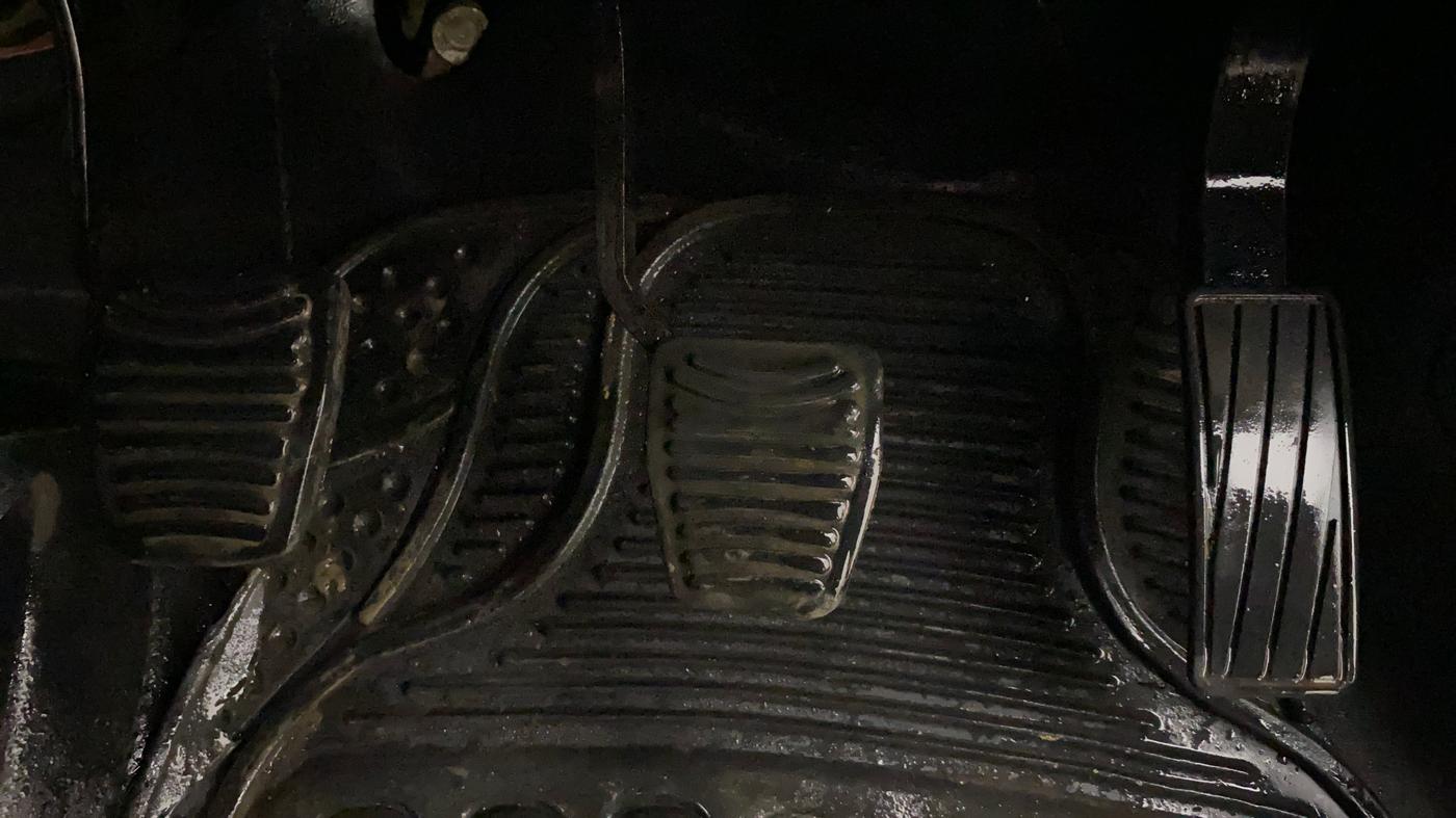 2018 Mahindra KUV 100 NXT K2 P 6 STR, Petrol, Manual, 33,713 km, Pedals