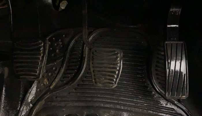 2018 Mahindra KUV 100 NXT K2 P 6 STR, Petrol, Manual, 33,543 km, Pedals