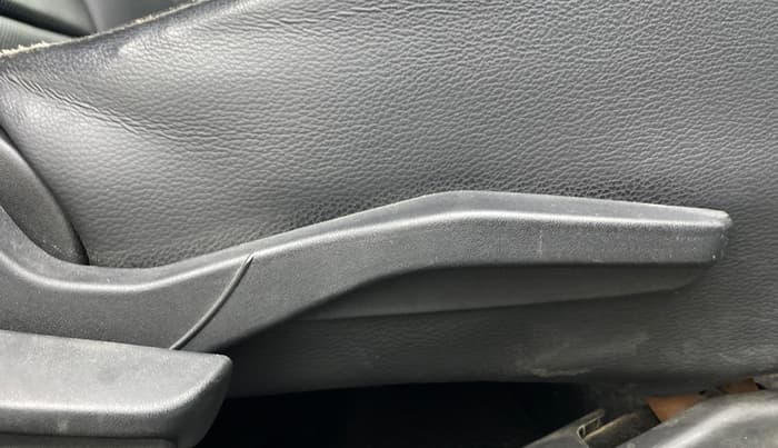 2018 Maruti Swift ZDI AMT, Diesel, Automatic, 1,09,539 km, Driver Side Adjustment Panel