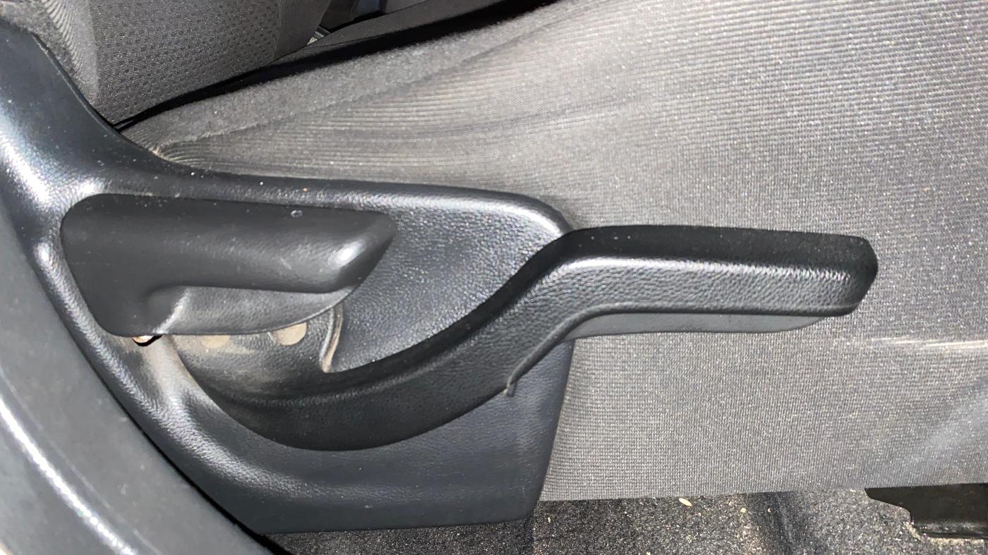 2017 Honda BR-V 1.5L I-VTEC V, Petrol, Manual, 50,403 km, Driver Side Adjustment Panel