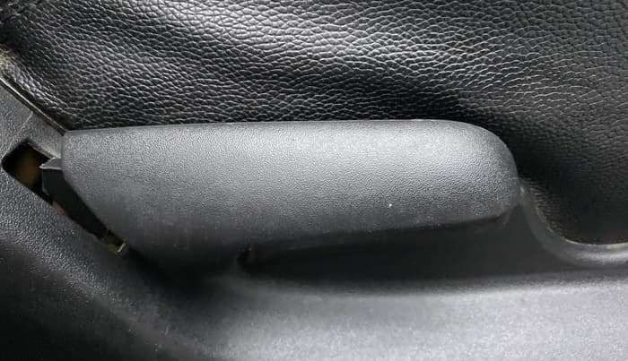 2019 Maruti Vitara Brezza VDI, Diesel, Manual, 65,892 km, Driver Side Adjustment Panel