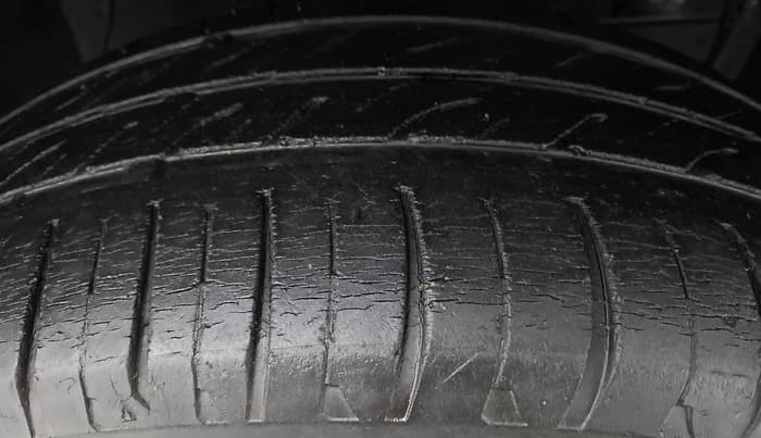 2019 Maruti Vitara Brezza VDI, Diesel, Manual, 65,892 km, Right Front Tyre Tread