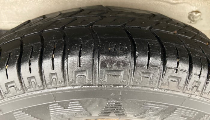 2016 Maruti OMNI E 8 STR, Petrol, Manual, 2,00,299 km, Right Rear Tyre Tread