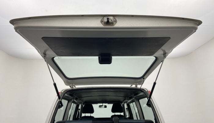 2016 Maruti OMNI E 8 STR, Petrol, Manual, 2,00,299 km, Boot Door Open