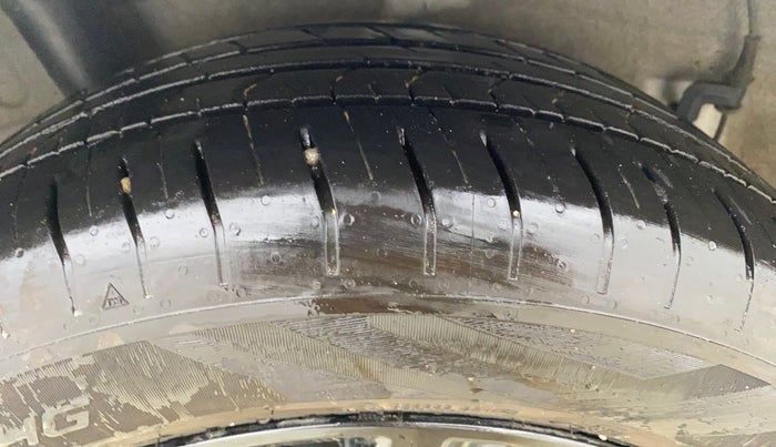 2024 Hyundai Verna SX (O) 1.5 TURBO PETROL MT, Petrol, Manual, 5,204 km, Right Rear Tyre Tread