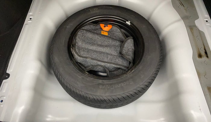 2024 Hyundai Verna SX (O) 1.5 TURBO PETROL MT, Petrol, Manual, 5,204 km, Spare Tyre