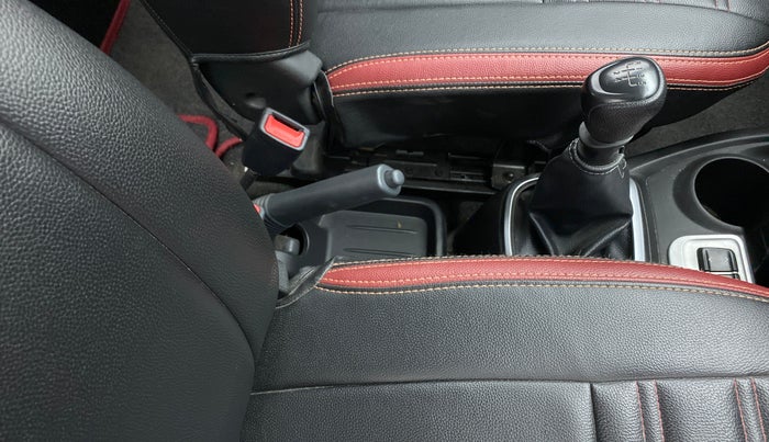 2018 Datsun Redi Go T (O), Petrol, Manual, 14,739 km, Gear Lever