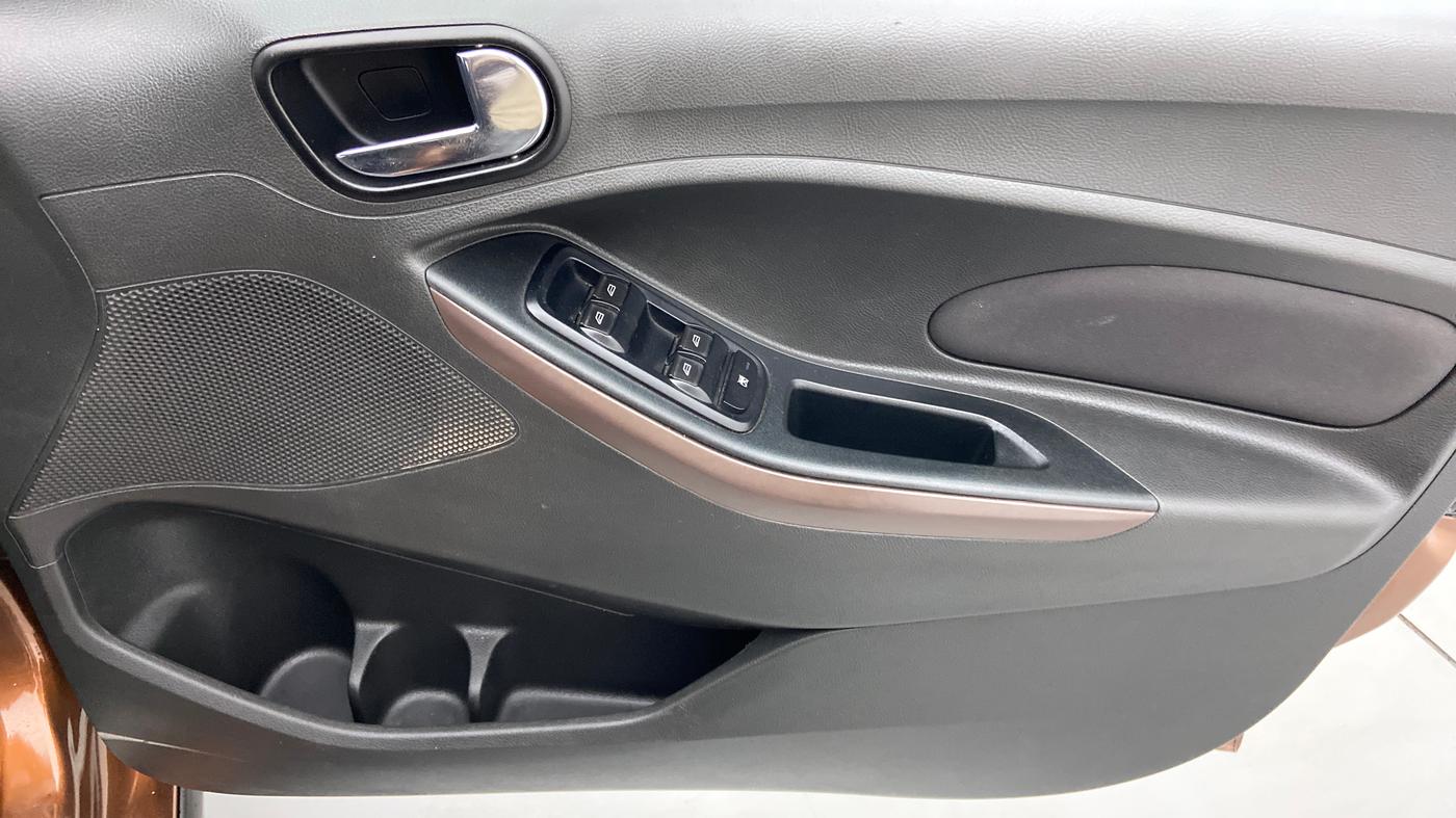 2019 Ford FREESTYLE TITANIUM 1.2 TI-VCT MT, Petrol, Manual, 58,947 km, Driver Side Door Panels Control