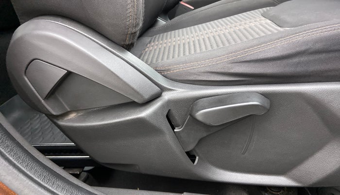 2019 Ford FREESTYLE TITANIUM 1.2 TI-VCT MT, Petrol, Manual, 58,947 km, Driver Side Adjustment Panel