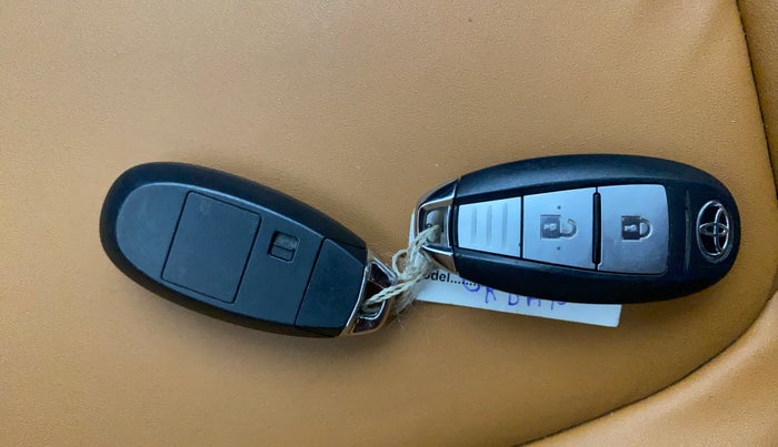 2022 Toyota URBAN CRUISER HIGH GRADE MT, Petrol, Manual, 33,512 km, Key Close Up