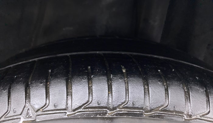 2012 Honda Civic 1.8L I-VTEC V AT SUNROOF, Petrol, Automatic, 84,050 km, Left Rear Tyre Tread