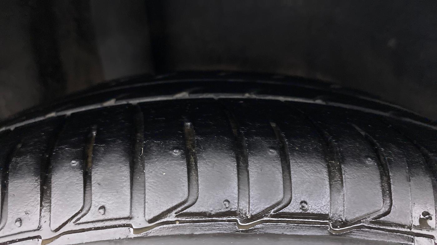 2012 Honda Civic 1.8L I-VTEC V AT SUNROOF, Petrol, Automatic, 84,050 km, Right Rear Tyre Tread