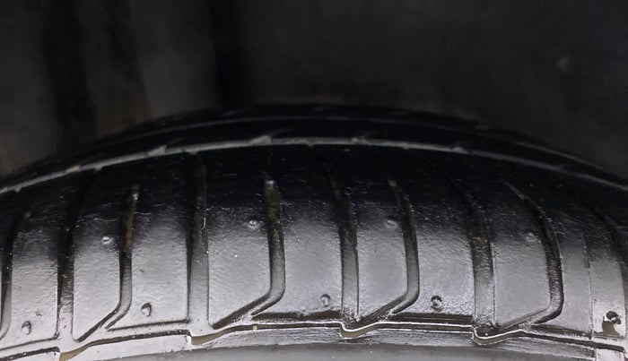 2012 Honda Civic 1.8L I-VTEC V AT SUNROOF, Petrol, Automatic, 84,050 km, Right Rear Tyre Tread