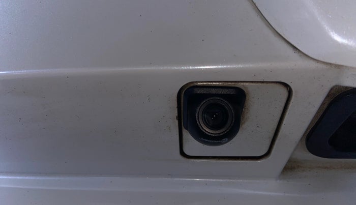 2023 Mahindra XUV700 MX P MT 5 STR, Petrol, Manual, 55,482 km, Parking Camera