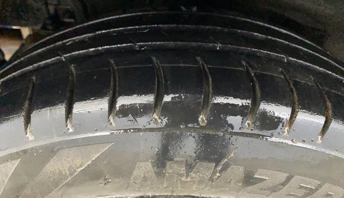 2017 Hyundai Grand i10 MAGNA 1.2 KAPPA VTVT, Petrol, Manual, 89,770 km, Right Rear Tyre Tread