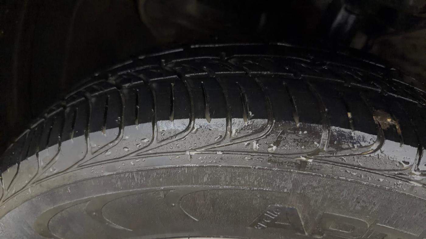 2022 KIA SELTOS HTK PLUS 1.5, Petrol, Manual, 50,866 km, Left Front Tyre Tread